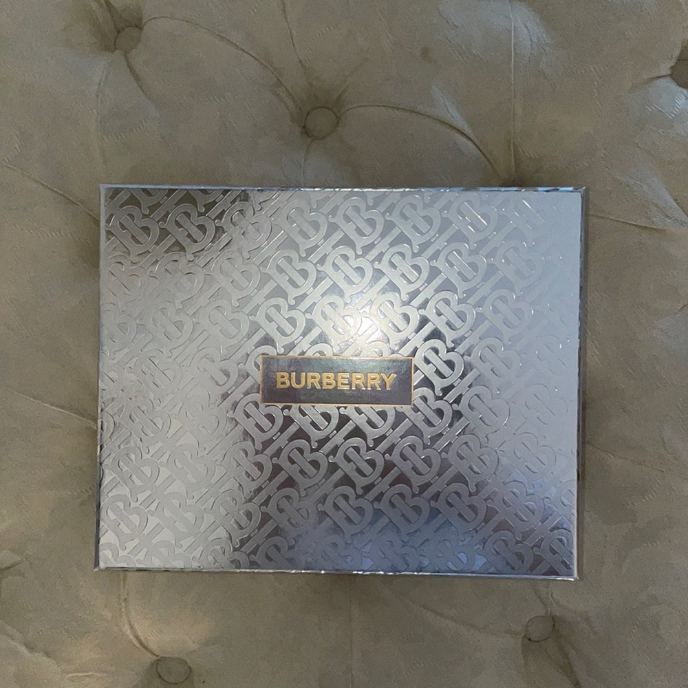 Burberry empty box